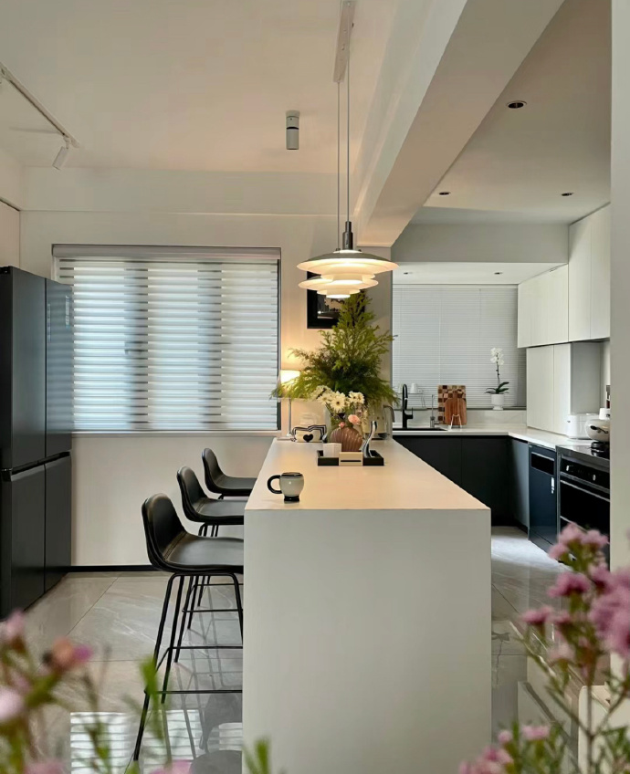 小户型也能装出满满仪式感！精致软装巧布局，方寸之间尽显用心 小家不小，日子很亮 