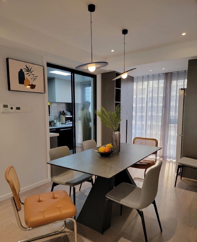 耐看的风格，越住越爱！简洁线条中性配色实用布局，5年10年都不过时 时尚、舒适、永不过气 